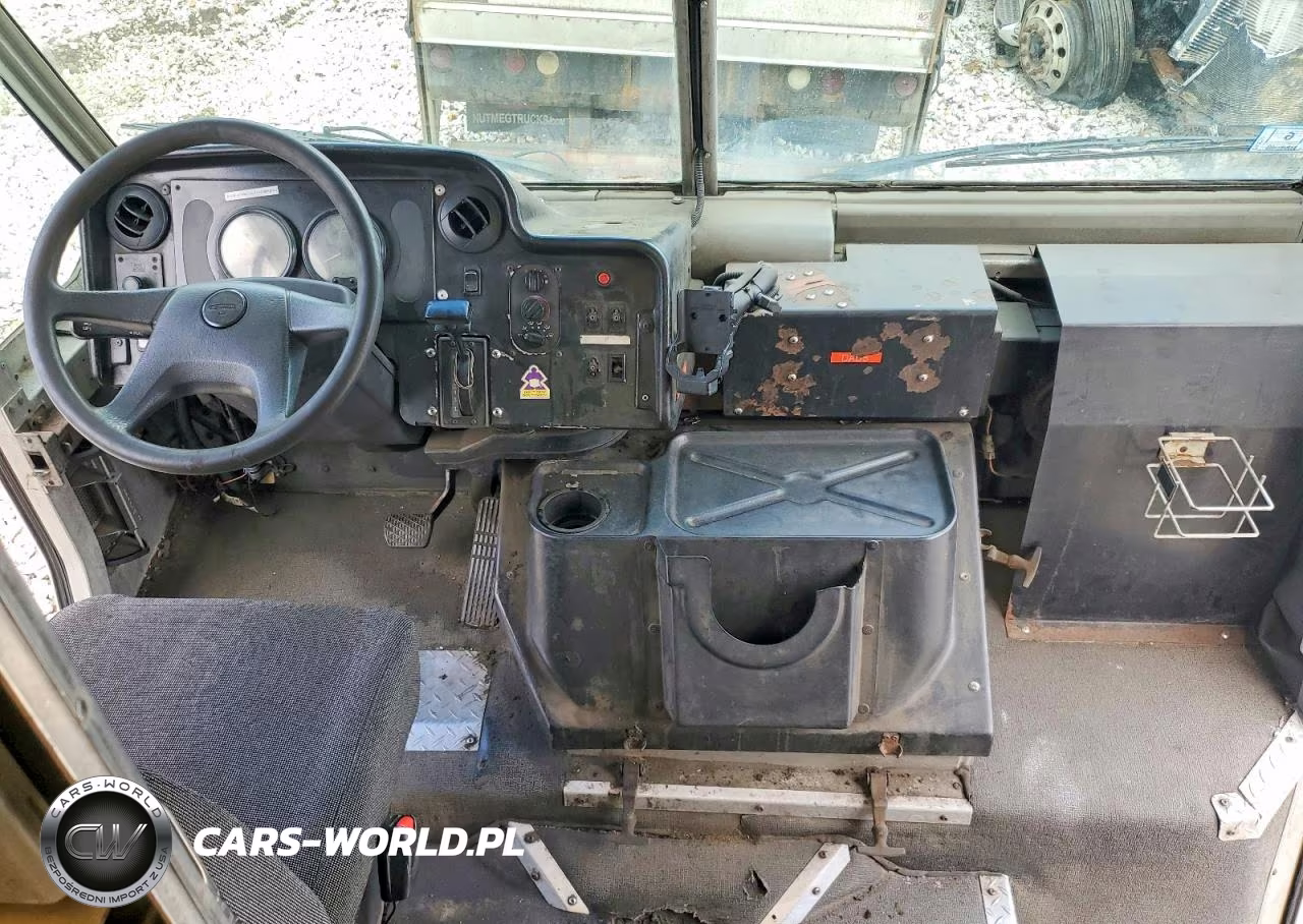 2006 Freightliner Mt45 Delivery Truck VIN:4UZAANBW66CW06597 - 8