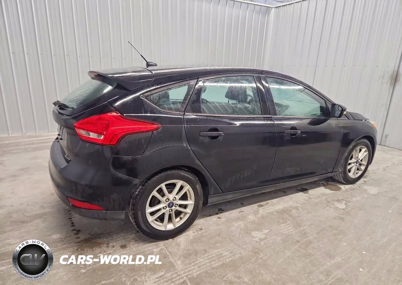 2016 Ford Focus Se VIN:1FADP3K22GL320870 - 3