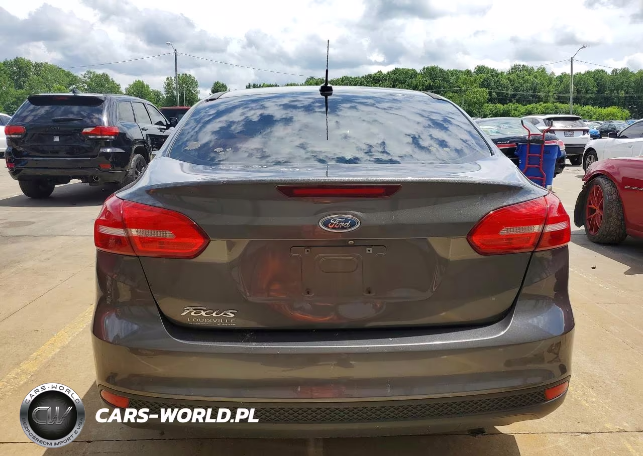 2017 Ford Focus S VIN:1FADP3E27HL203766 - 6
