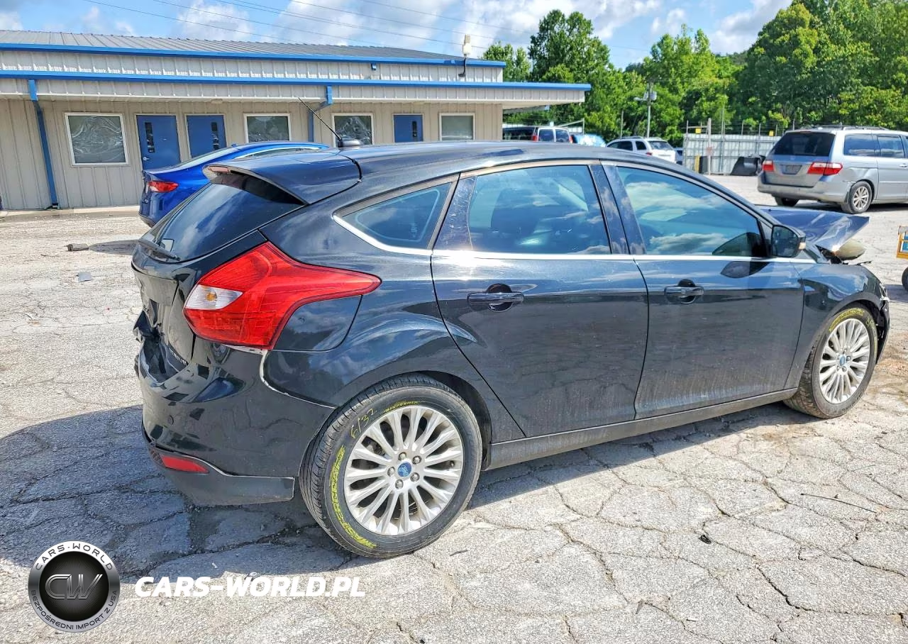2012 Ford Focus Titanium VIN:1FAHP3N25CL352204 - 3