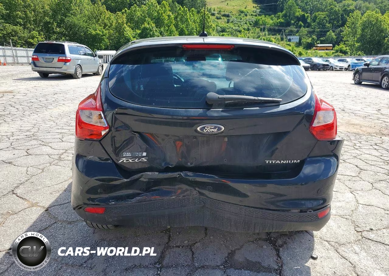 2012 Ford Focus Titanium VIN:1FAHP3N25CL352204 - 6