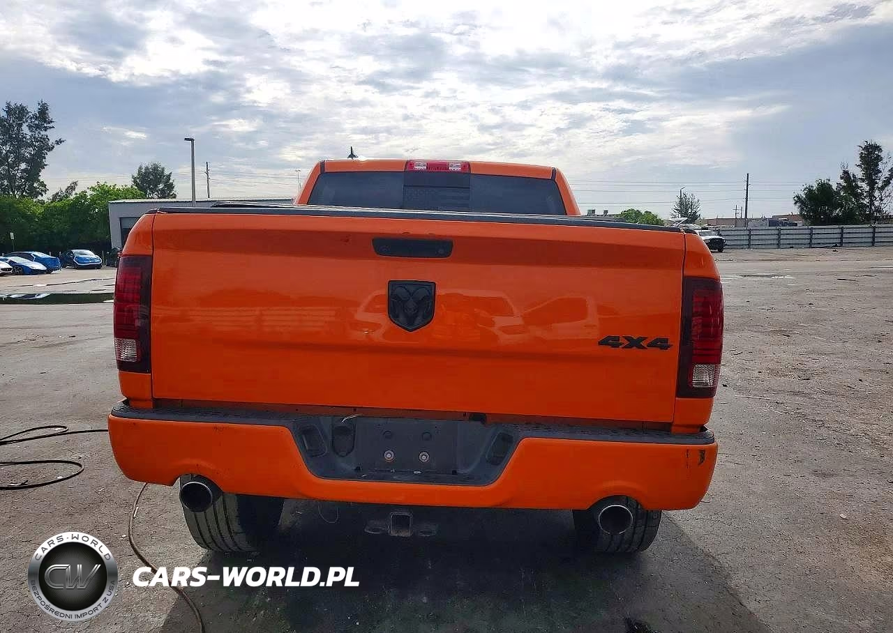 2017 Ram 1500 Sport VIN:1C6RR7MT7HS570823 - 6