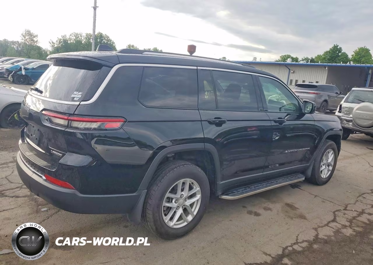 2023 Jeep Grand Cherokee L Laredo VIN:1C4RJKAG5P8793321 - 3