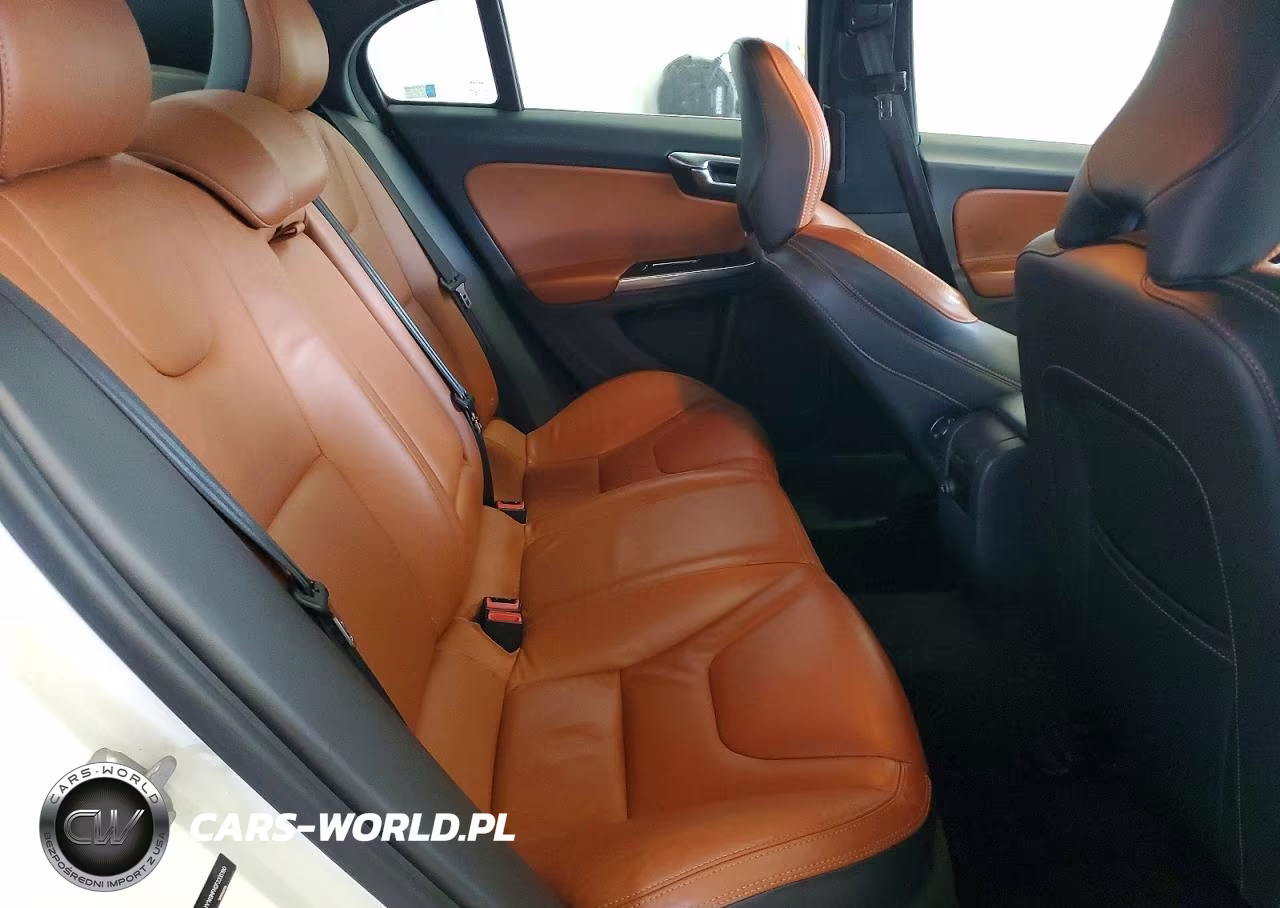 2015 Volvo S60 Platinum VIN:YV149MFM2F2335180 - 10
