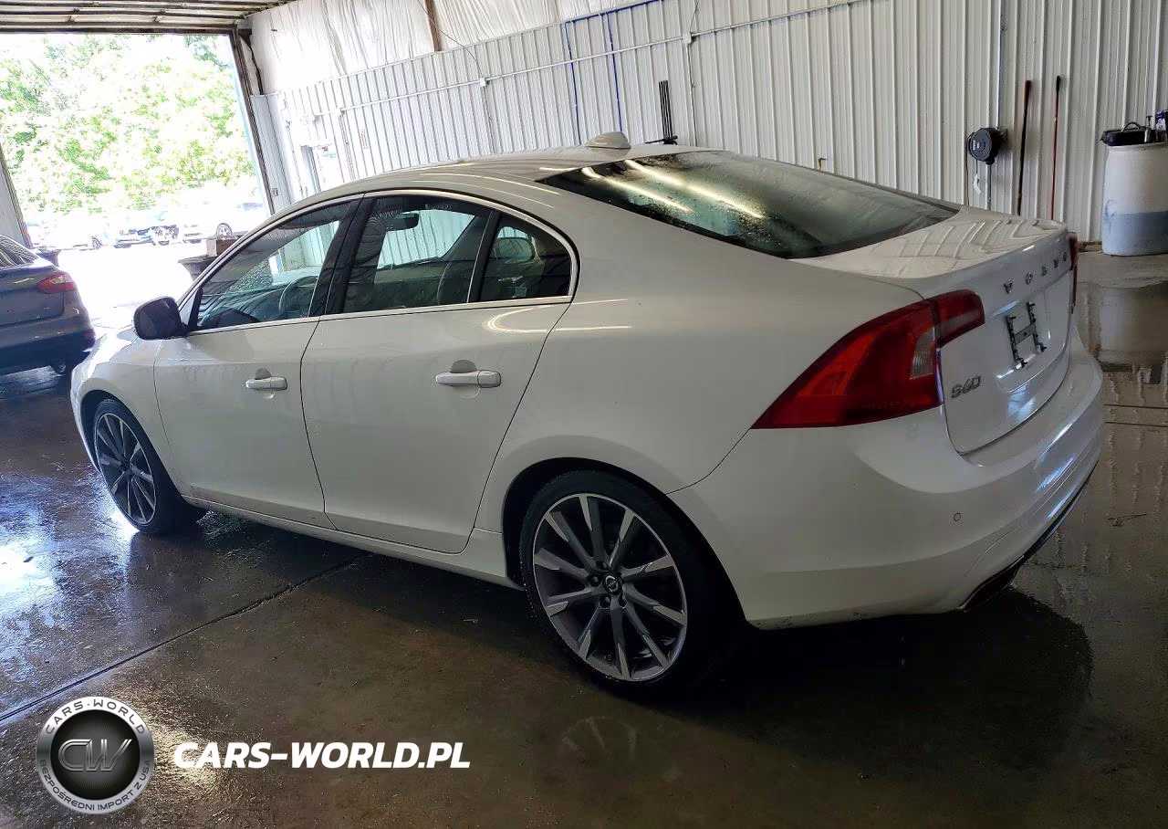 2015 Volvo S60 Platinum VIN:YV149MFM2F2335180 - 2