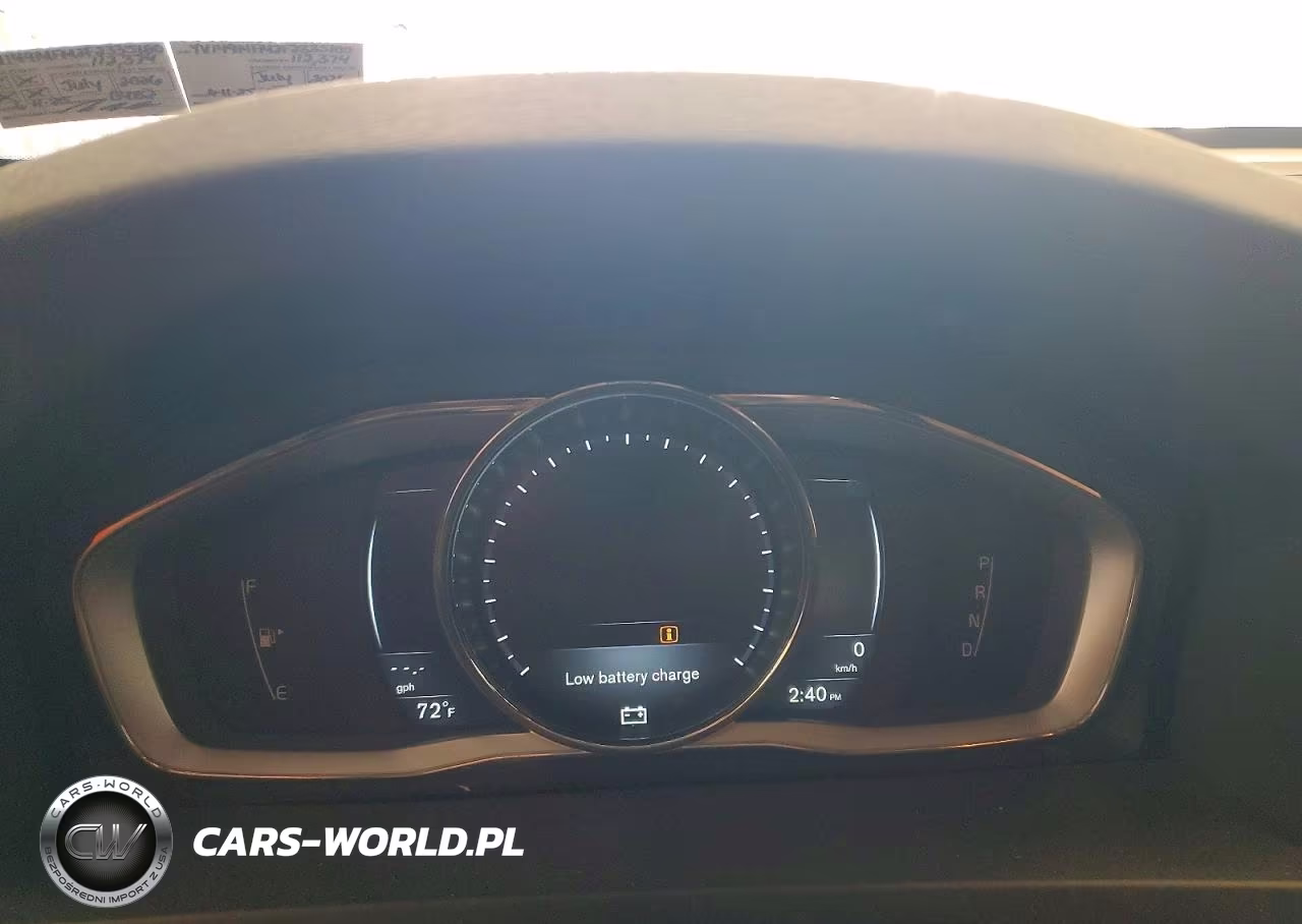 2015 Volvo S60 Platinum VIN:YV149MFM2F2335180 - 9
