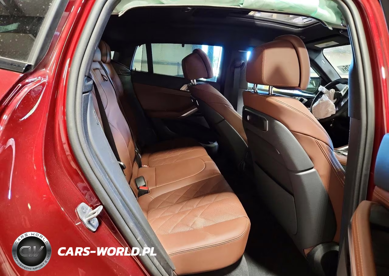 2026 BMW X6 xDrive40I VIN:5UX33EX03T9249415 - 11