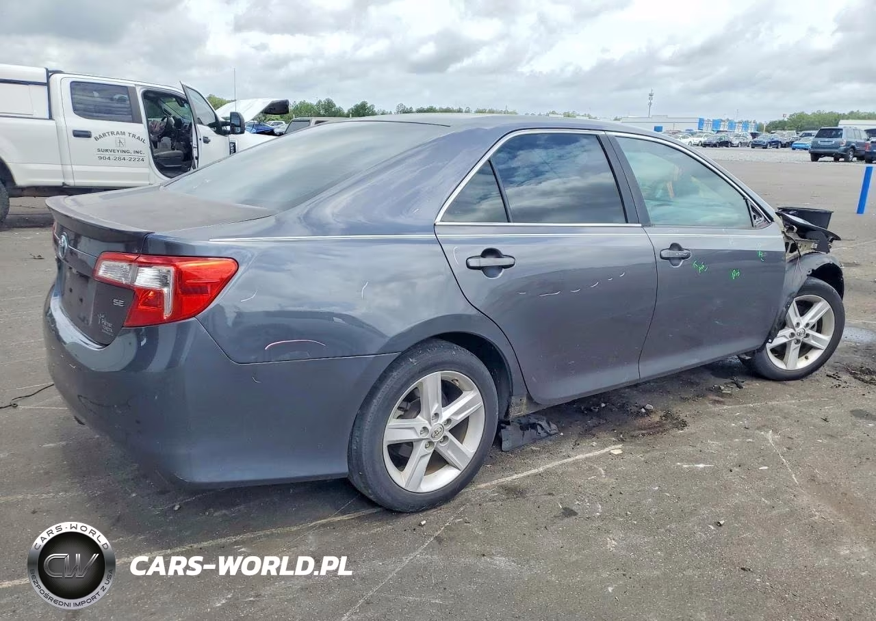 2014 Toyota Camry Se VIN:4T1BF1FK8EU378388 - 3