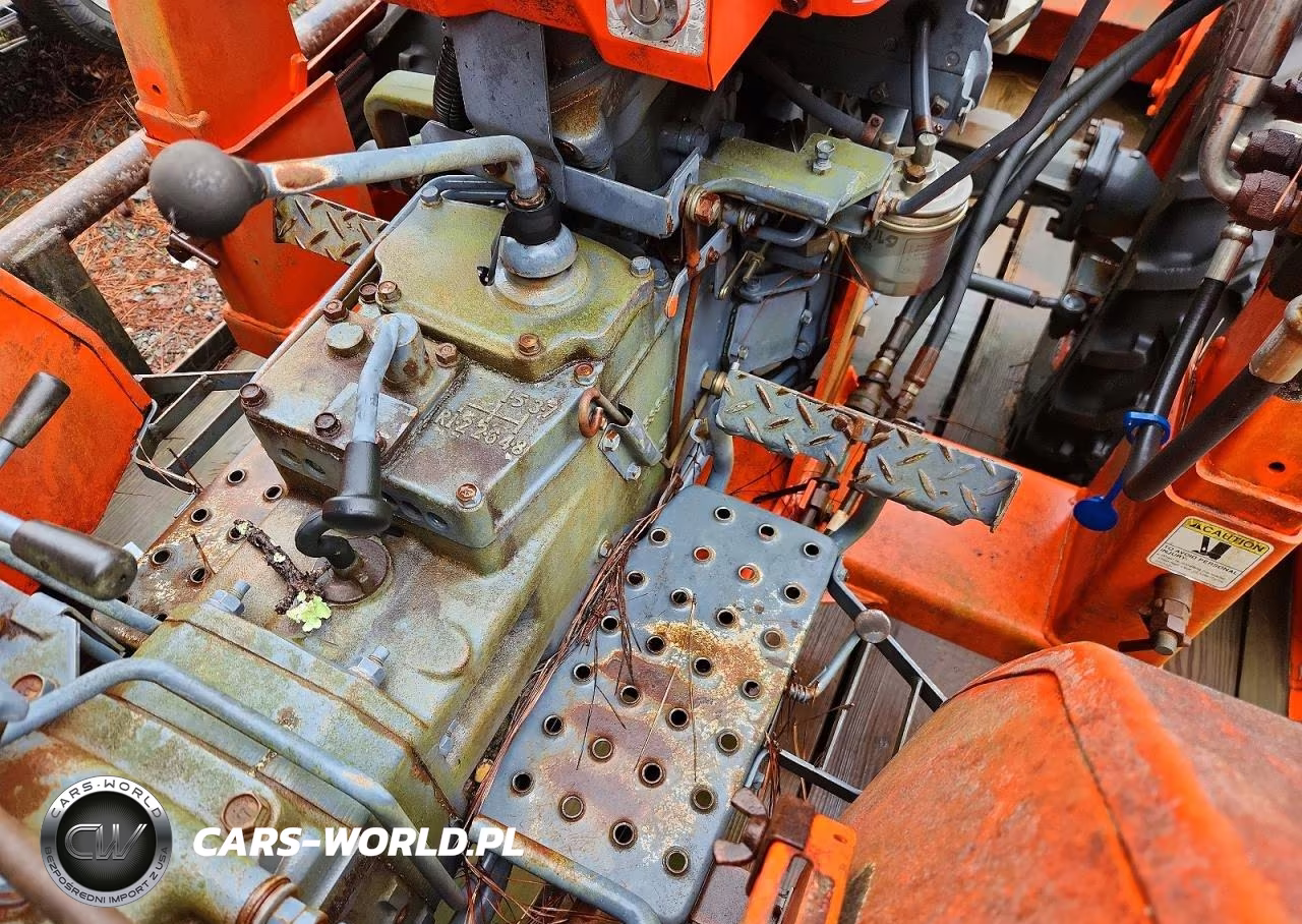 1996 Kubota Tractor VIN:L2350D61300 - 5