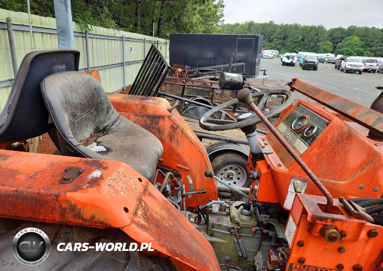 1996 Kubota Tractor VIN:L2350D61300 - 6