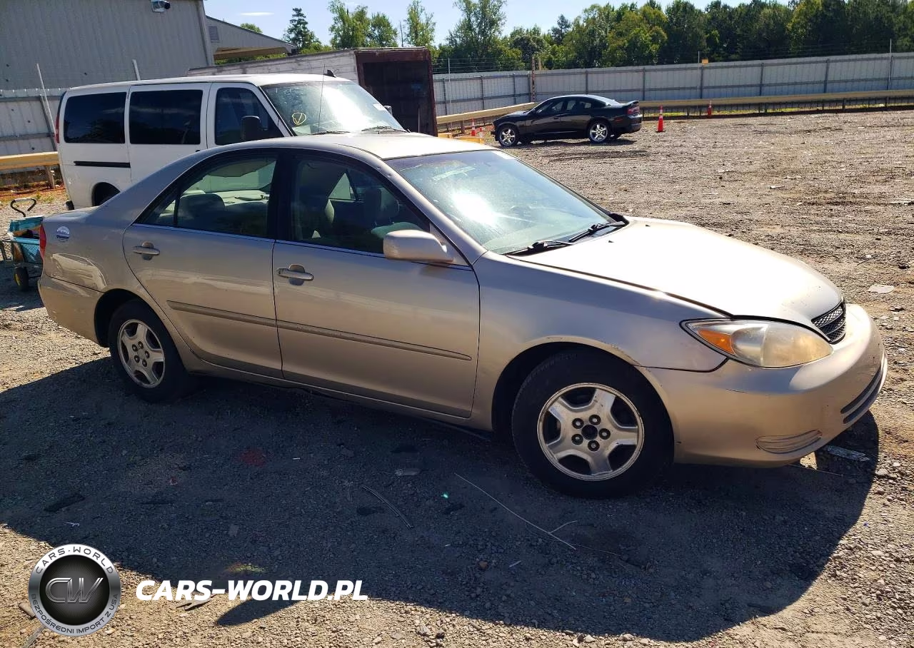 2002 Toyota Camry Le V6 VIN:4T1BF32KX2U537649 - 4
