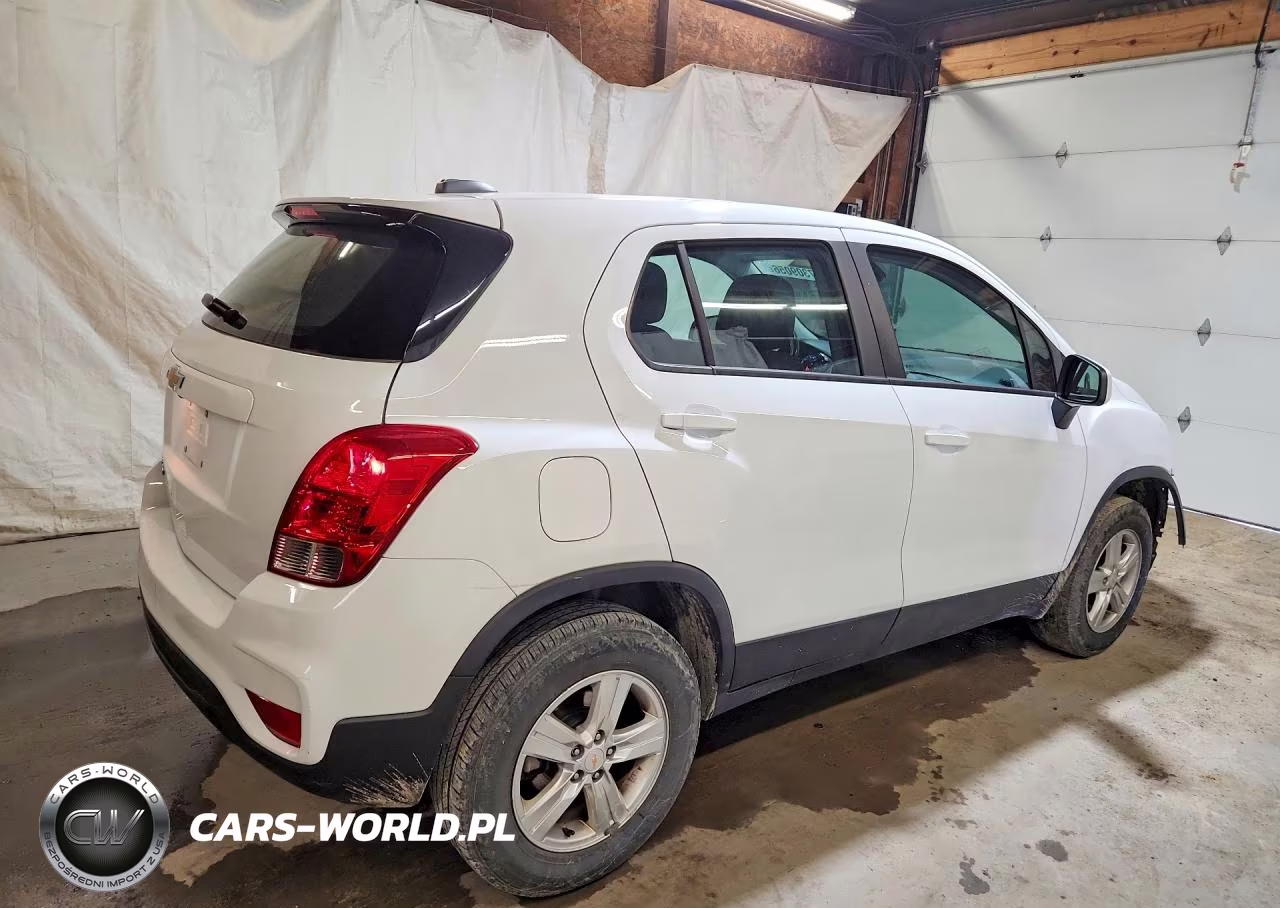 2018 Chevrolet Trax Ls VIN:KL7CJNSB9JB733656 - 3