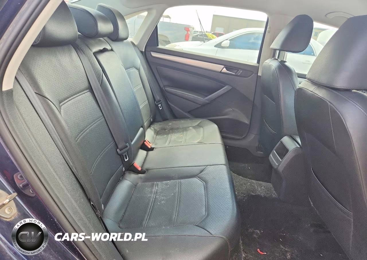 2015 Volkswagen Passat S VIN:1VWAT7A3XFC019690 - 10