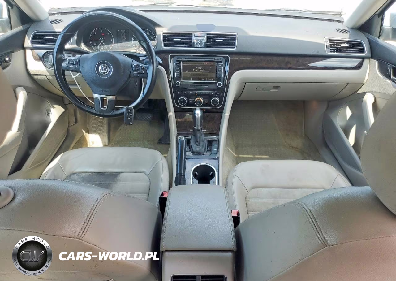 2015 Volkswagen Passat Sel VIN:1VWCV7A3XFC019725 - 8