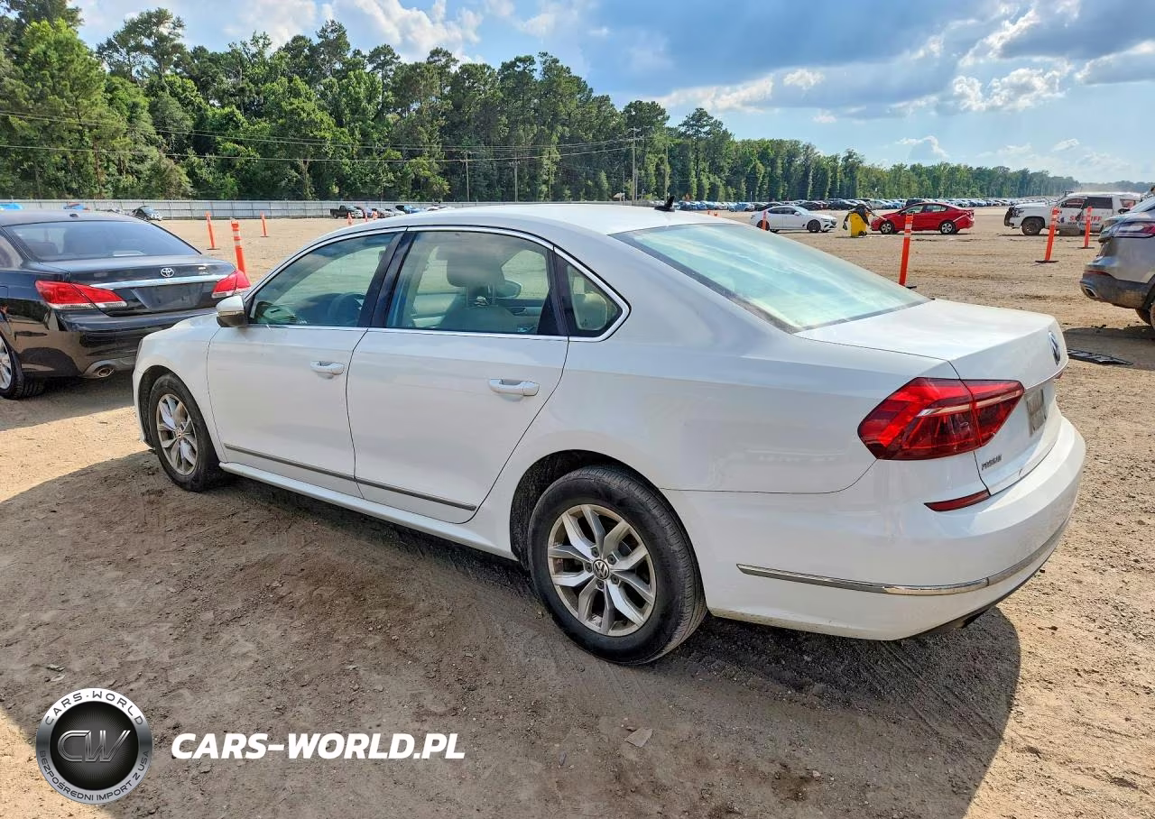 2017 Volkswagen Passat S VIN:1VWAT7A34HC009613 - 2
