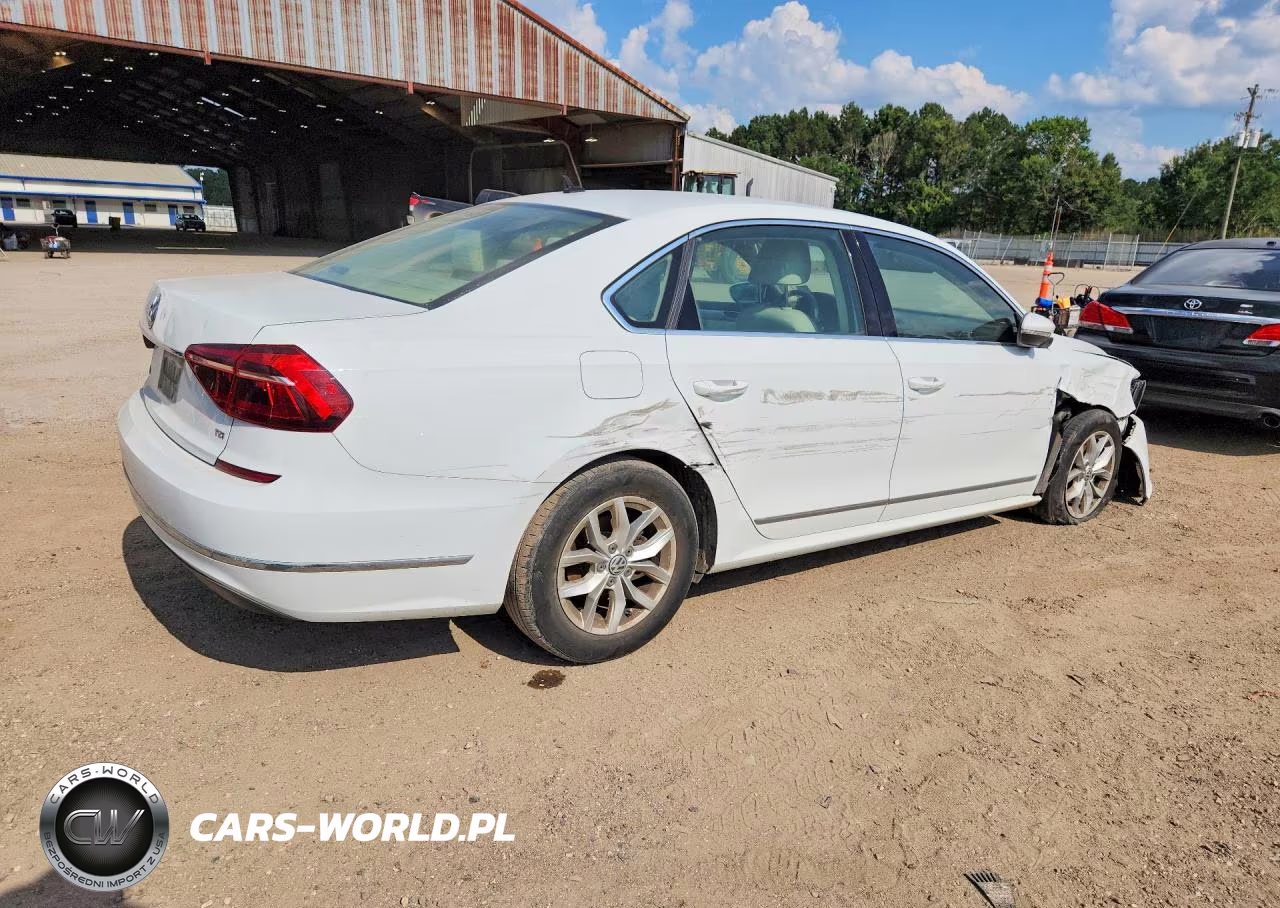 2017 Volkswagen Passat S VIN:1VWAT7A34HC009613 - 3
