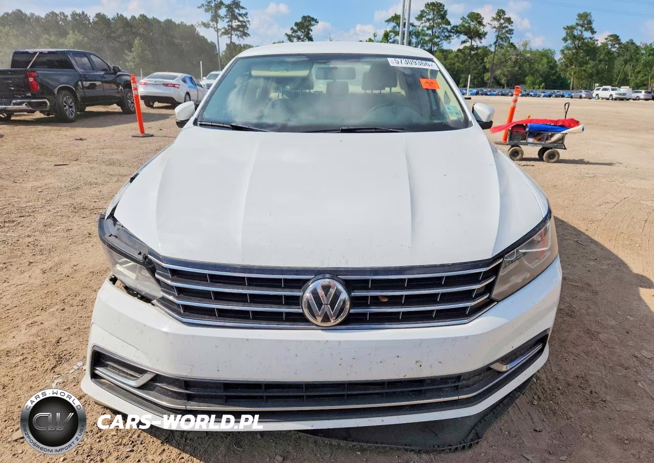 2017 Volkswagen Passat S VIN:1VWAT7A34HC009613 - 5
