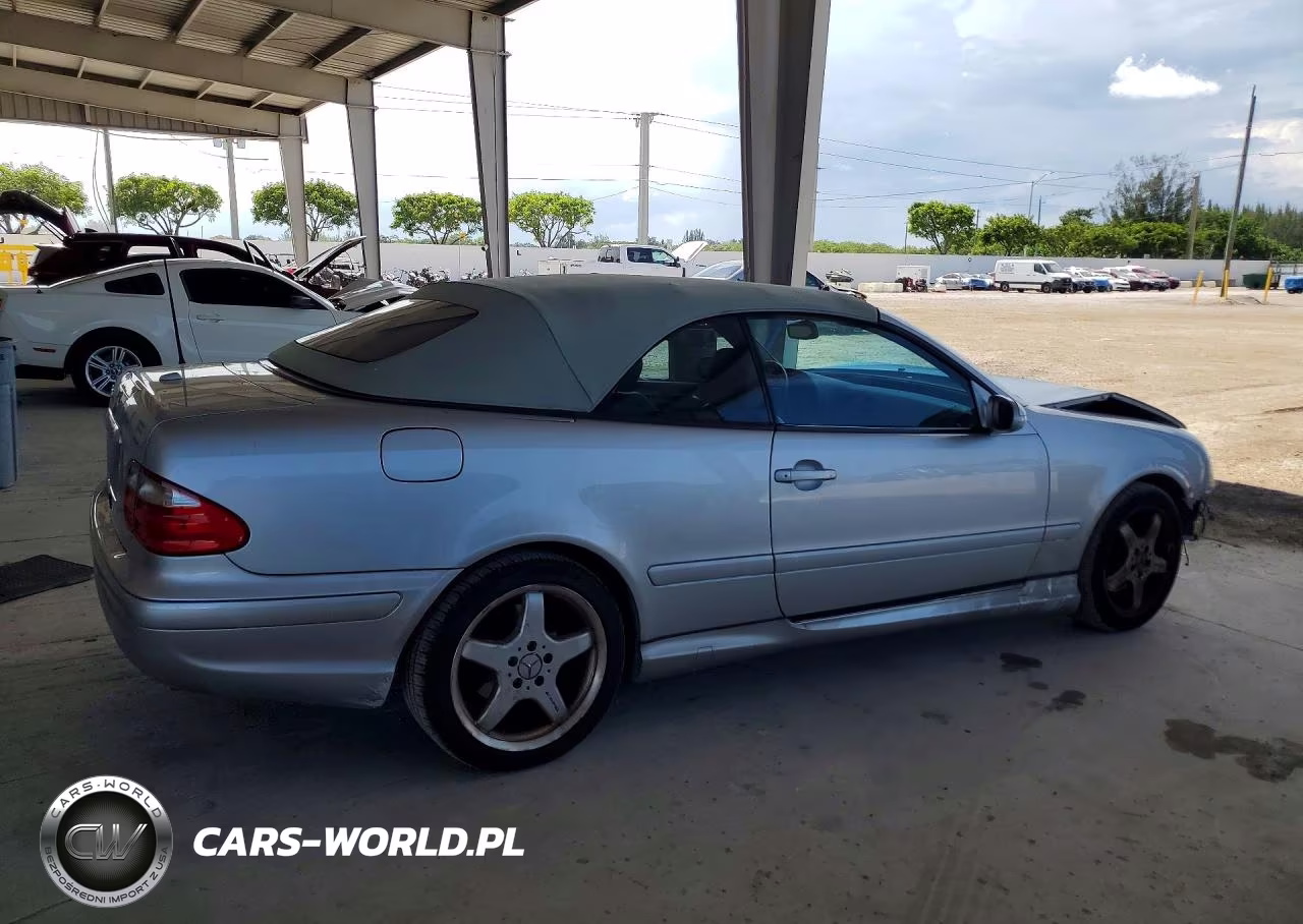 2002 Mercedes-Benz Clk 430 VIN:WDBLK70G52T113813 - 3