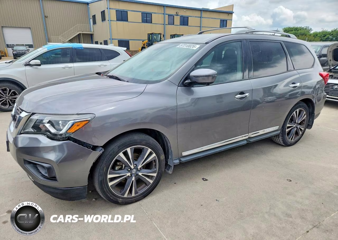 2017 Nissan Pathfinder Platinum – zdjęcie 1 z 13