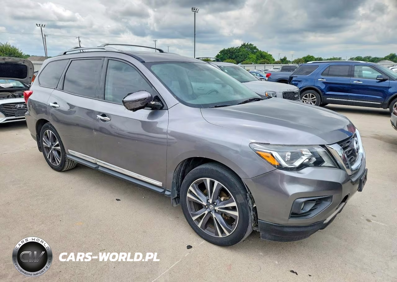 2017 Nissan Pathfinder Platinum VIN:5N1DR2MN4HC628223 - 4