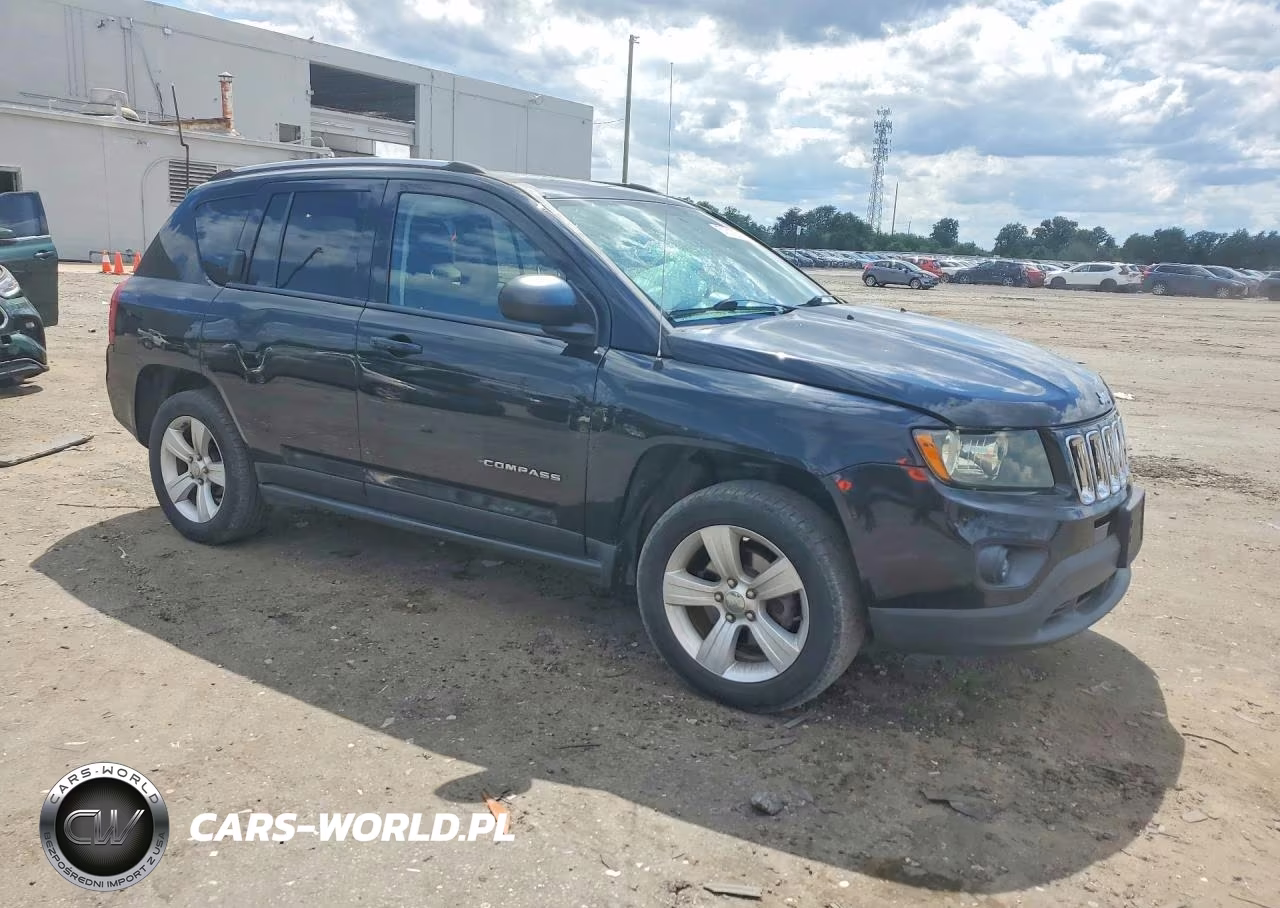 2016 Jeep Compass Sport VIN:1C4NJDBB4GD618028 - 4