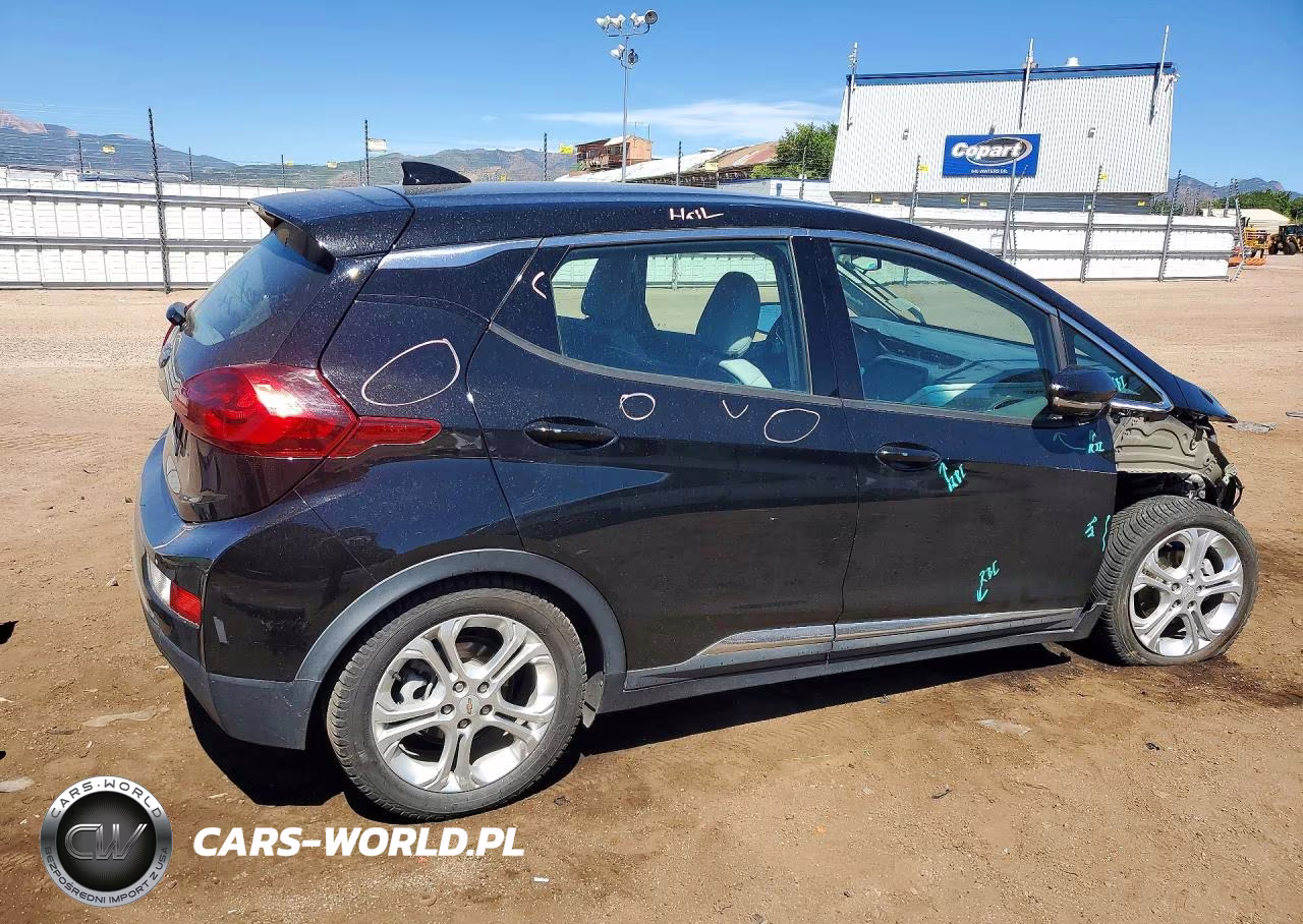 2019 Chevrolet Bolt Ev Lt VIN:1G1FY6S09K4106647 - 3