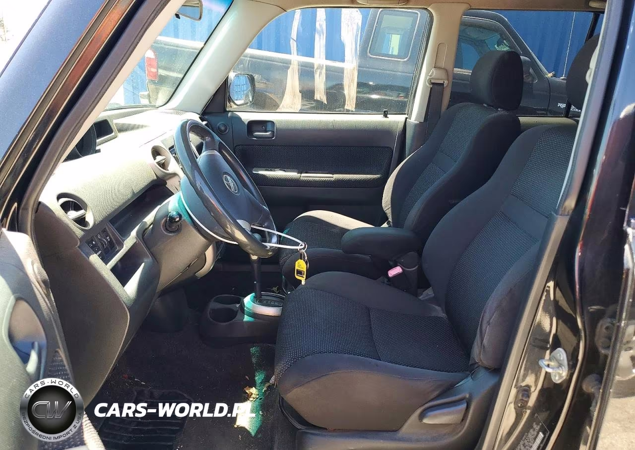 2005 Toyota Scion Xb VIN:JTLKT324054008749 - 7