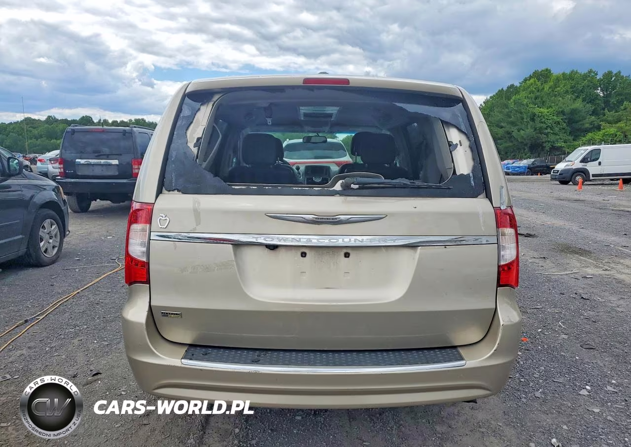2013 Chrysler Town & Country Touring VIN:2C4RC1BG3DR689946 - 6