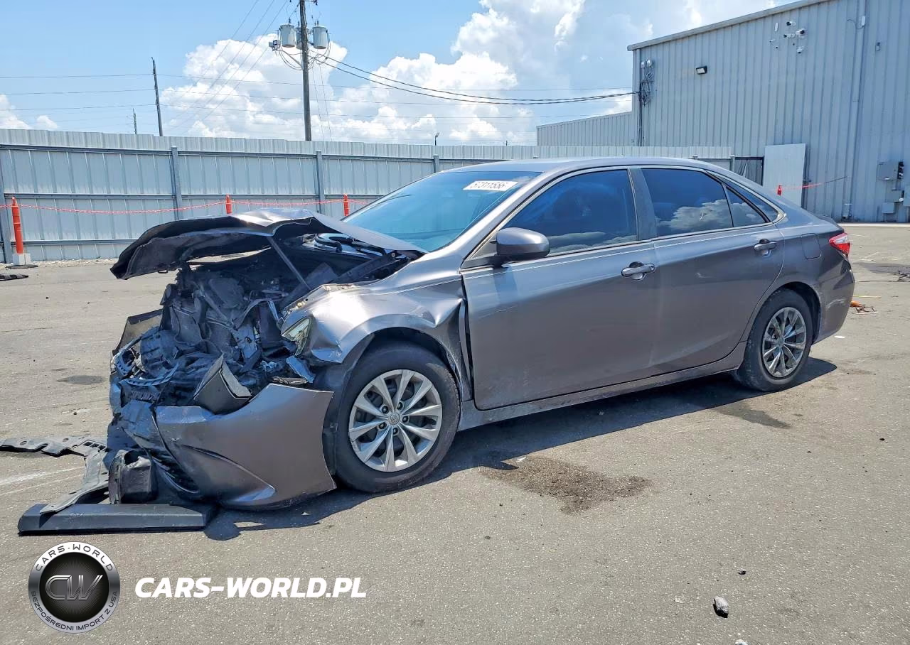 2015 Lotus Camry Le – zdjęcie 1 z 12