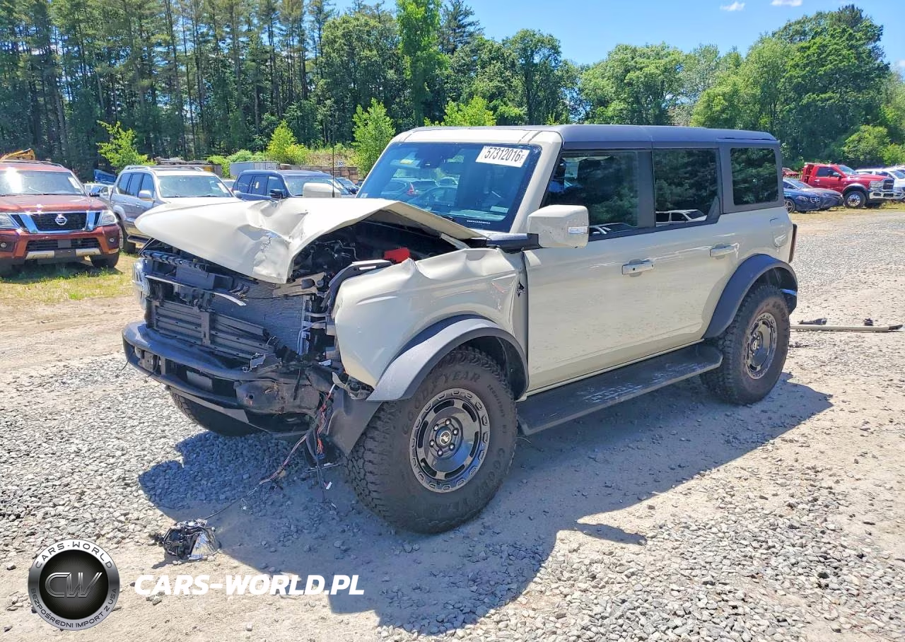 2025 Ford Bronco Outer Banks – zdjęcie 1 z 13