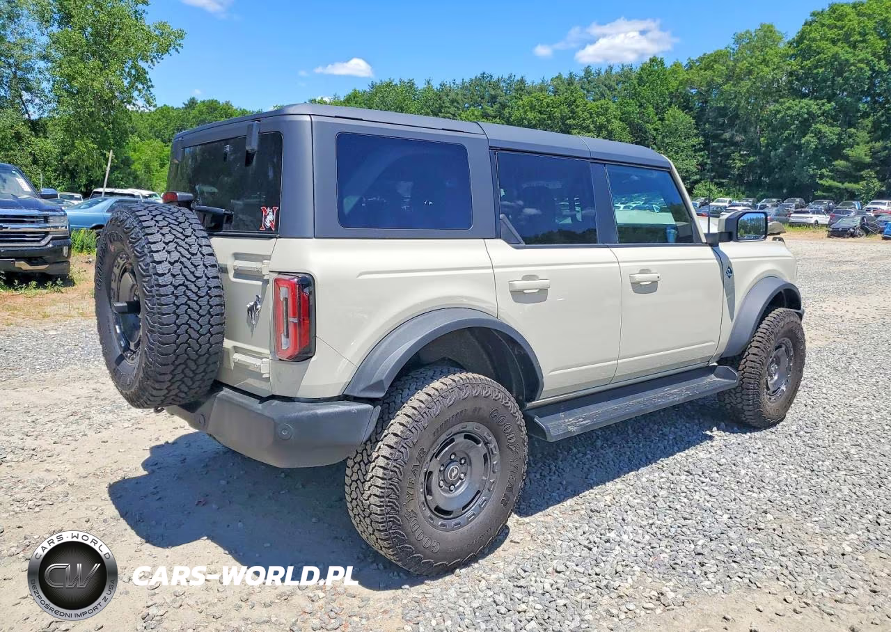 2025 Ford Bronco Outer Banks VIN:1FMEE8BH2SLB80653 - 3