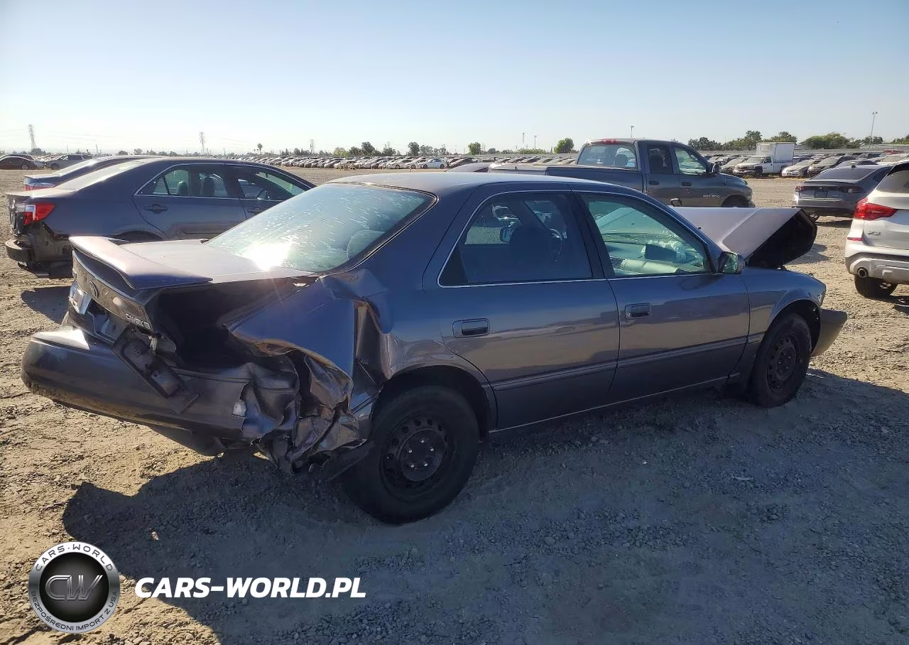 1999 Toyota Camry Le VIN:4T1BG22K7XU909446 - 3