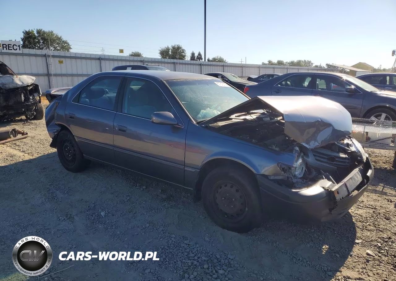 1999 Toyota Camry Le VIN:4T1BG22K7XU909446 - 4