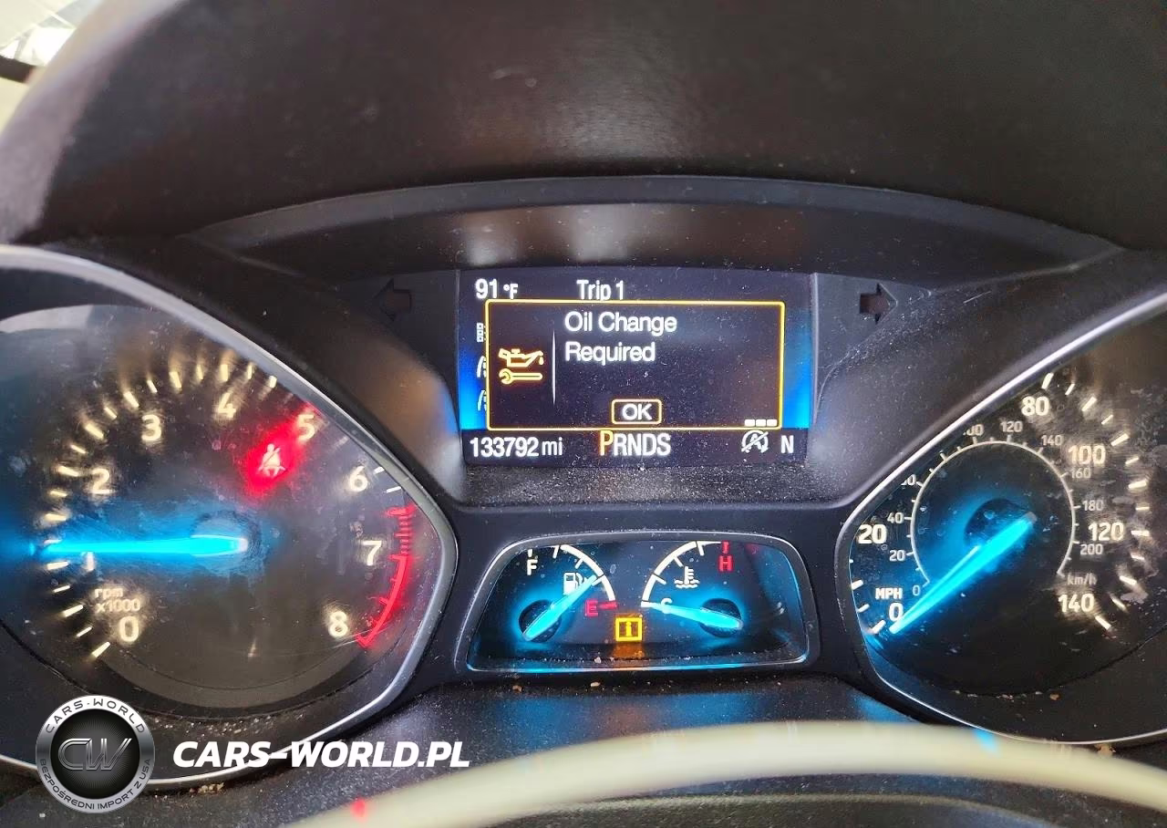 2017 Ford Escape Se VIN:1FMCU9GD4HUA56747 - 9