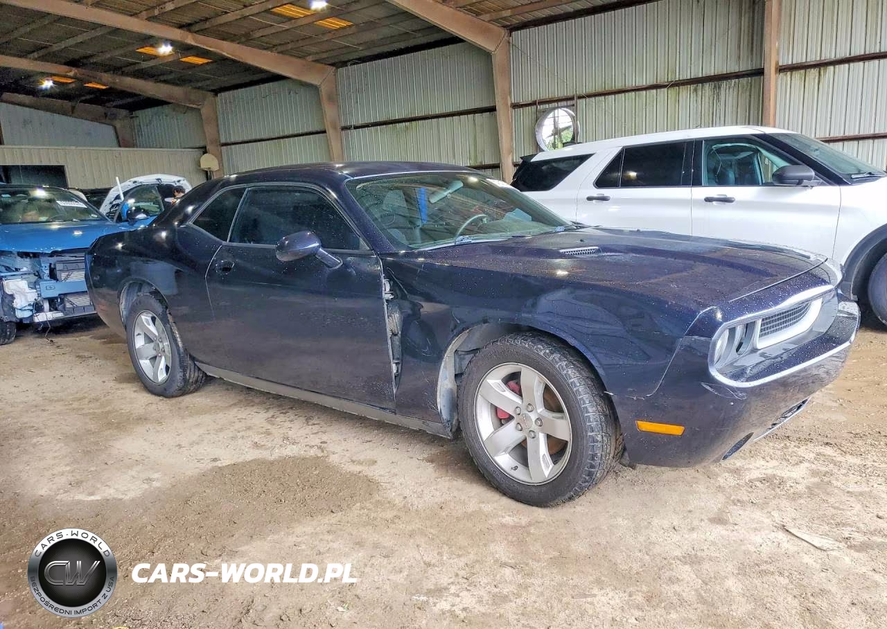 2012 Dodge Challenger Sxt VIN:2C3CDYAG2CH144696 - 4