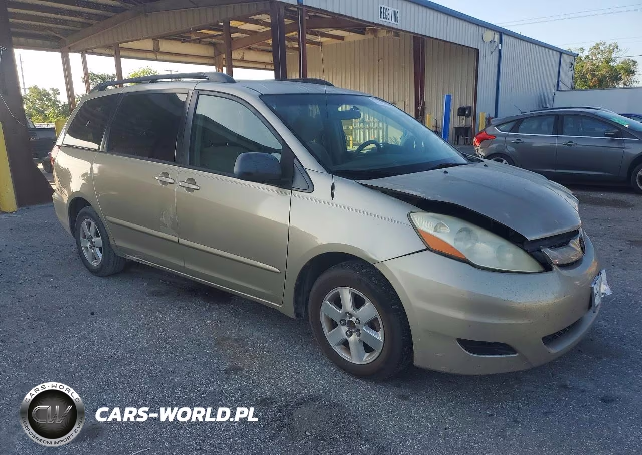 2009 Toyota Sienna Le 7-Passenger VIN:5TDZK23C09S273422 - 4