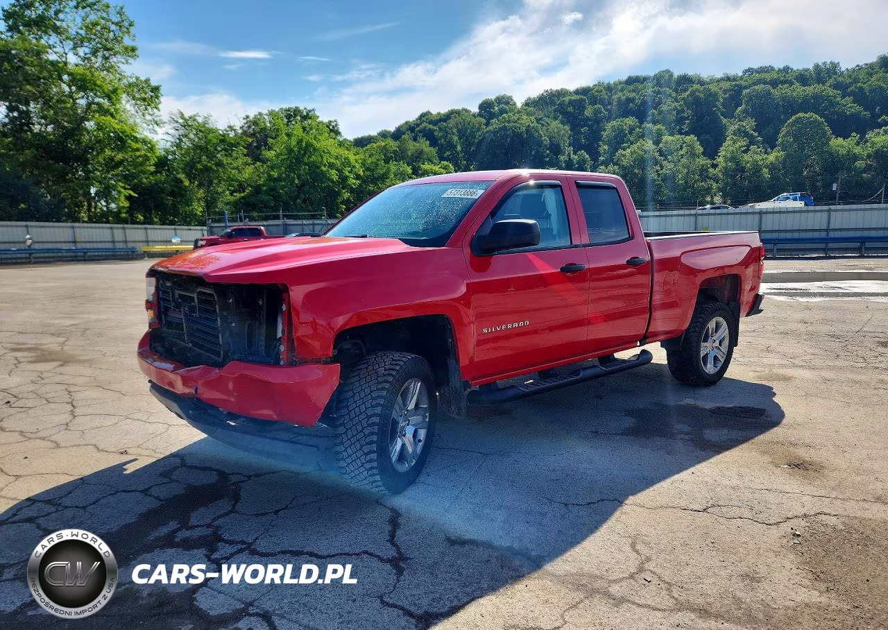2017 Chevrolet Silverado K1500 Custom
