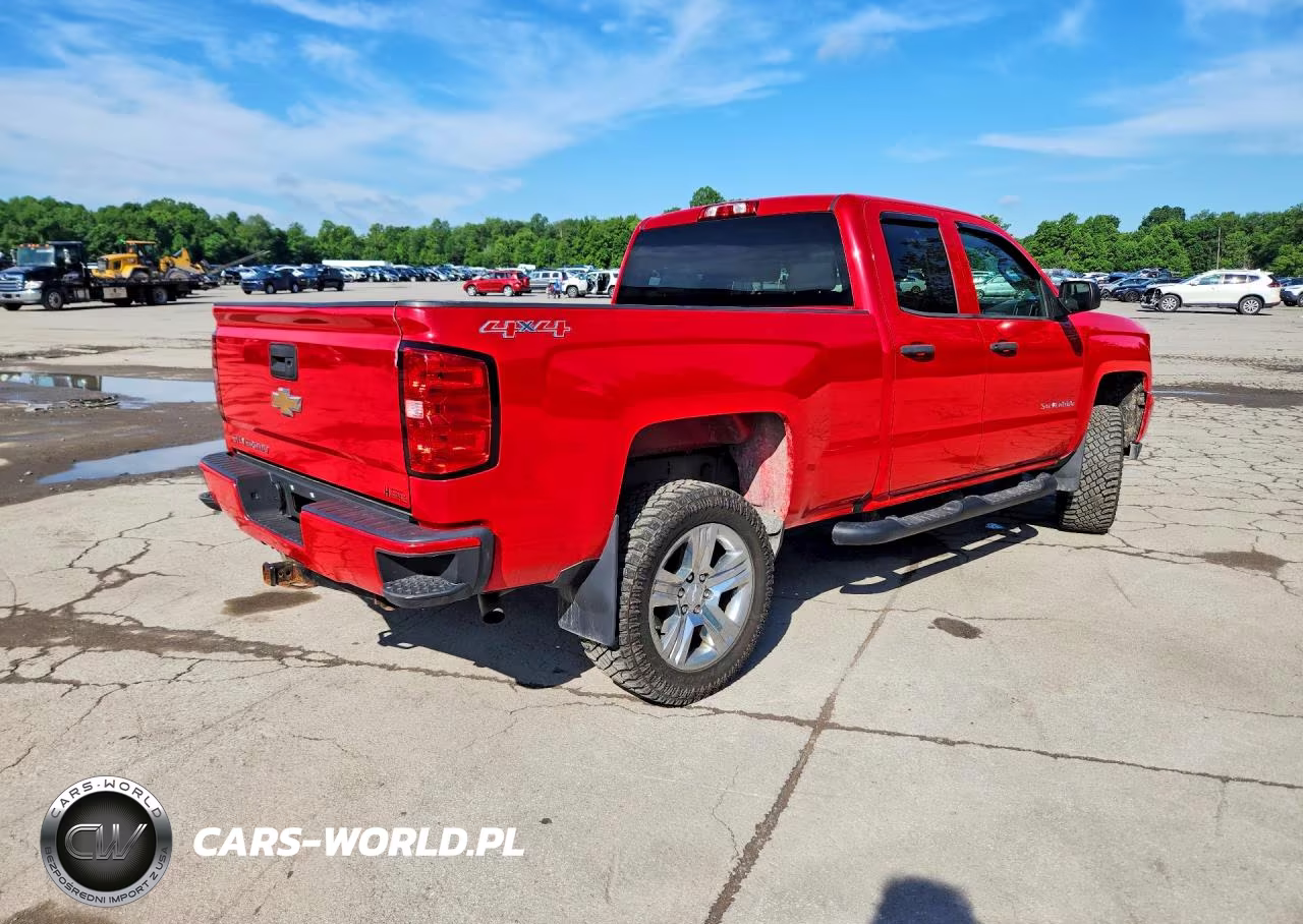 2017 Chevrolet Silverado K1500 Custom VIN:1GCVKPEH7HZ234991 - 3