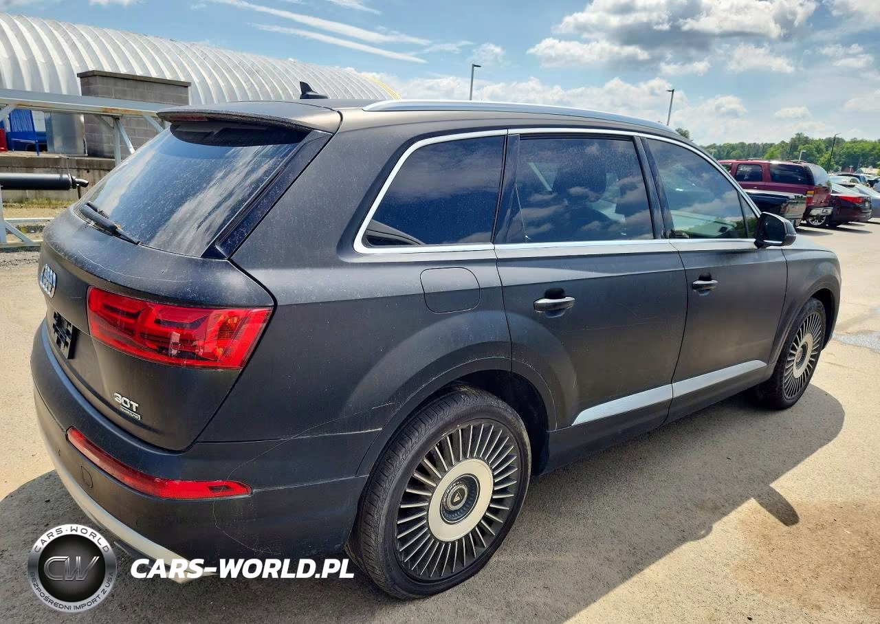 2017 Audi Q7 Premium Plus VIN:WA1LAAF72HD040325 - 3