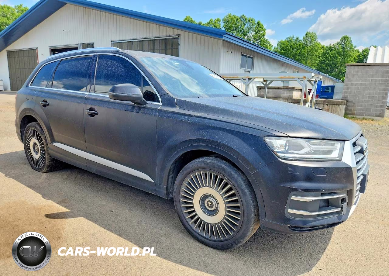 2017 Audi Q7 Premium Plus VIN:WA1LAAF72HD040325 - 4