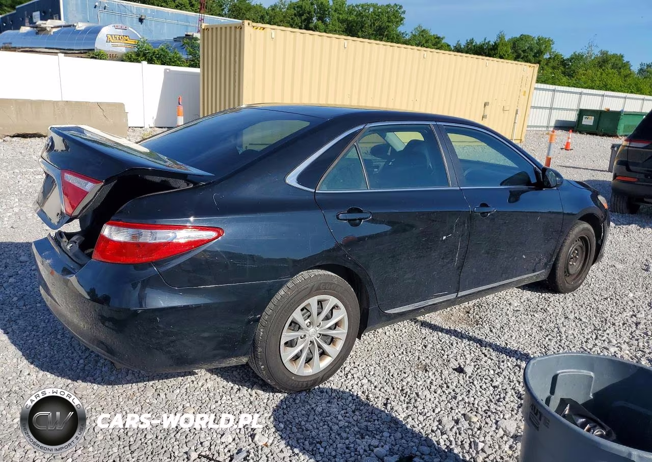 2017 Toyota Camry Le VIN:4T1BF1FK8HU796891 - 3