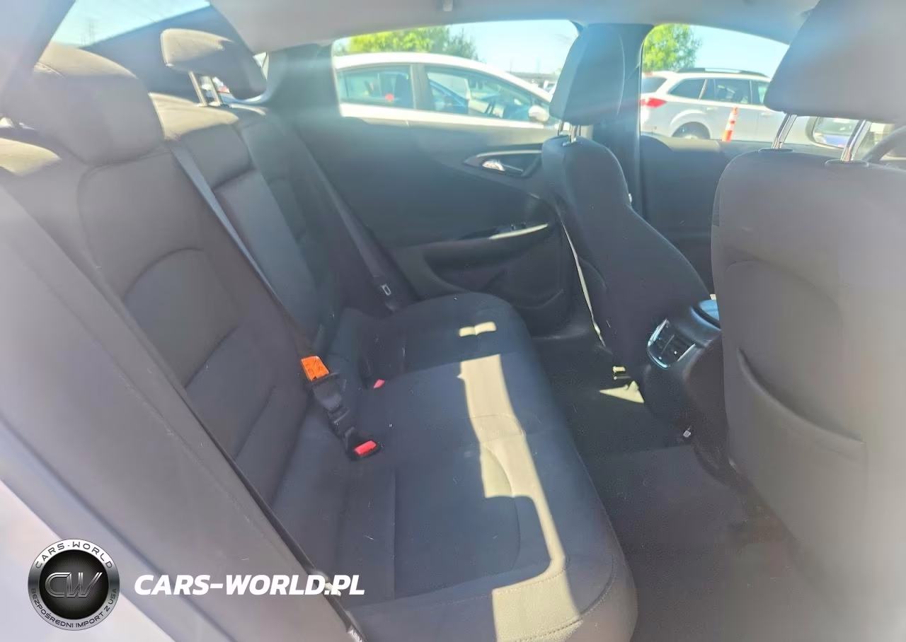 2017 Chevrolet Malibu Lt VIN:1G1ZE5ST3HF250833 - 10