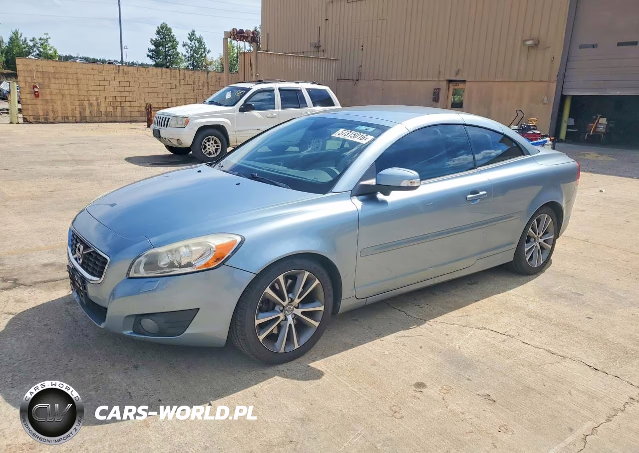 2011 Volvo C70 T5