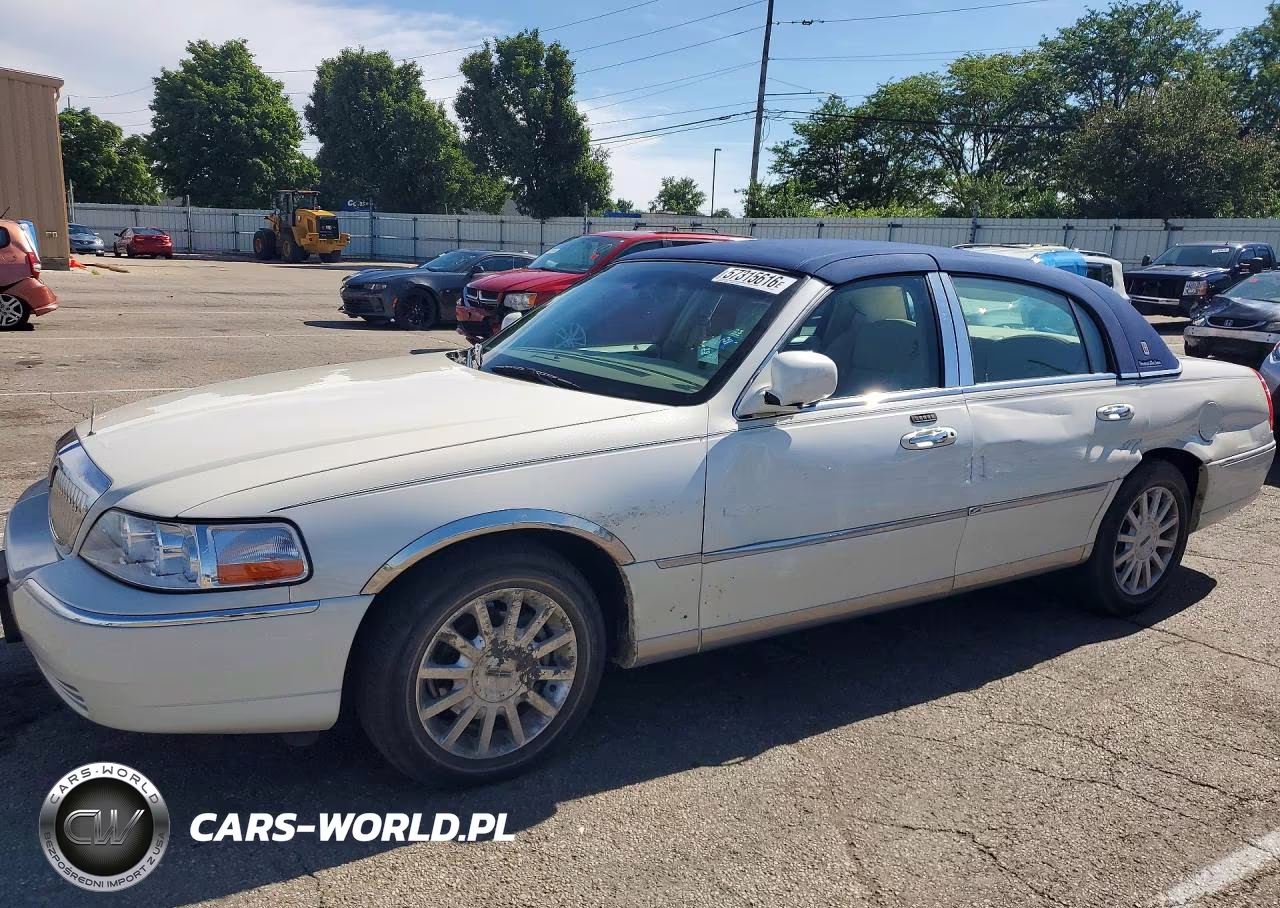 2006 Lincoln Town Car Signature
