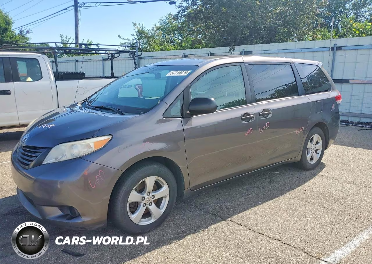2011 Toyota Sienna Base 7-Passenger