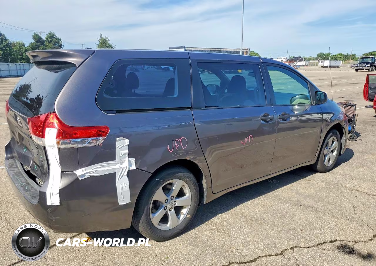 2011 Toyota Sienna Base 7-Passenger VIN:5TDZK3DC6BS045967 - 3