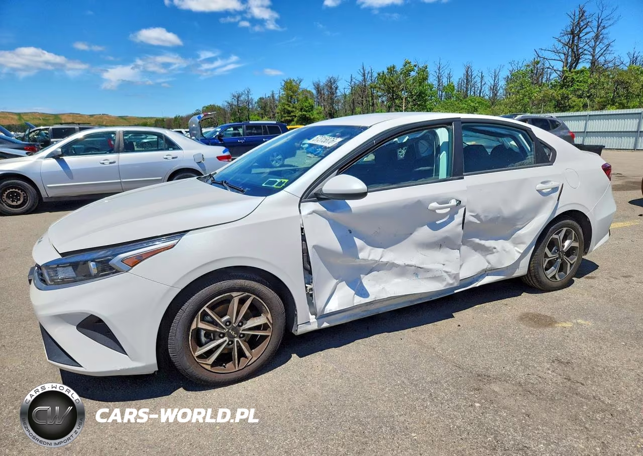 2022 Kia Forte Lxs – zdjęcie 1 z 12