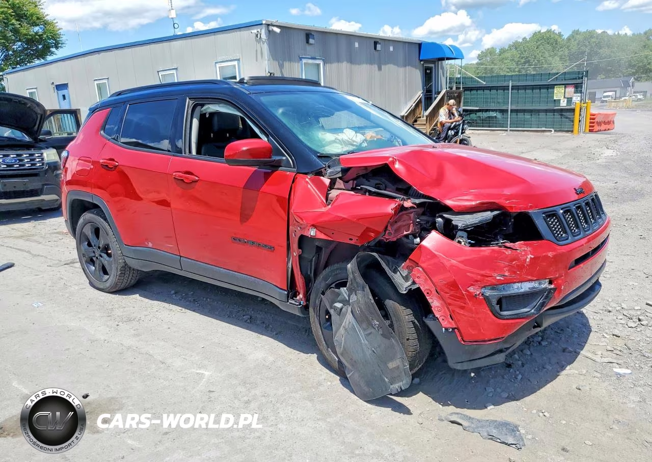 2019 Jeep Compass Latitude VIN:3C4NJDBB4KT661268 - 4
