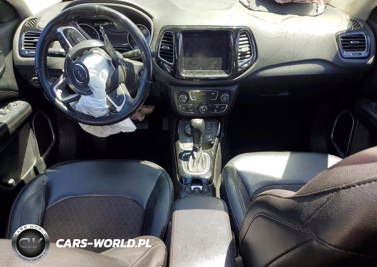 2019 Jeep Compass Latitude VIN:3C4NJDBB4KT661268 - 8