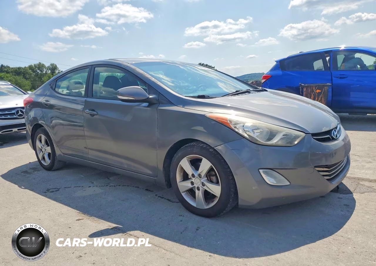 2013 Hyundai Elantra Limited VIN:5NPDH4AE9DH160432 - 4
